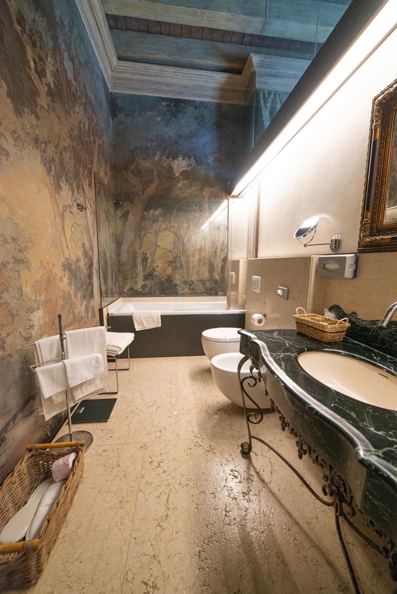 Relais Castello Bevilacqua Luaran gambar