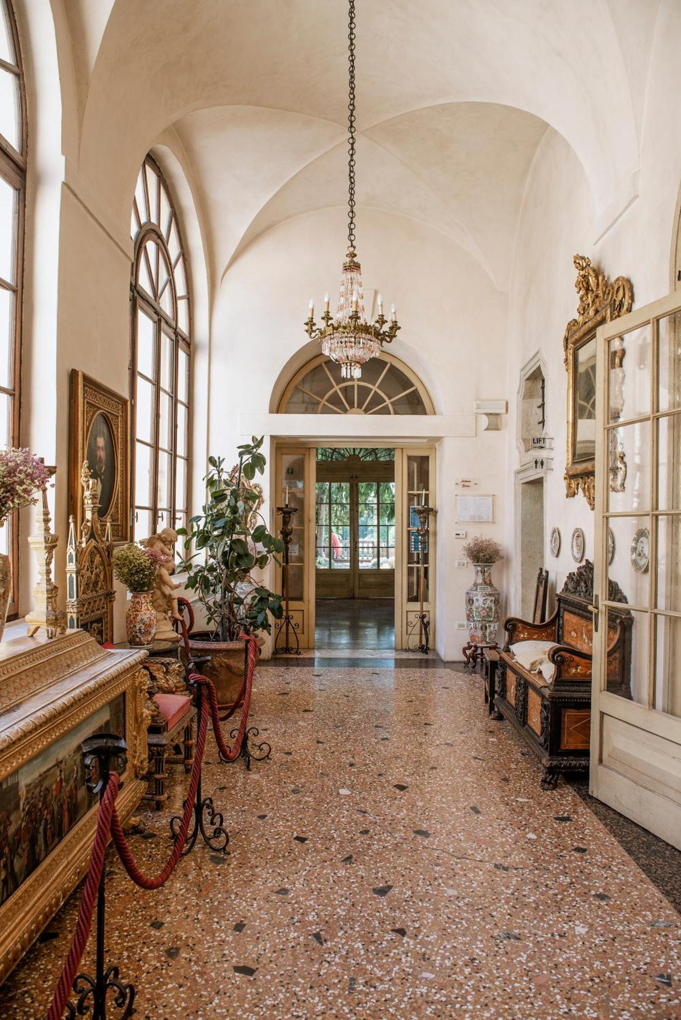 Relais Castello Bevilacqua Luaran gambar