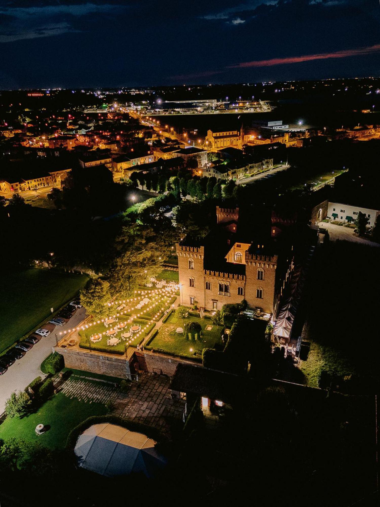 Relais Castello Bevilacqua Luaran gambar