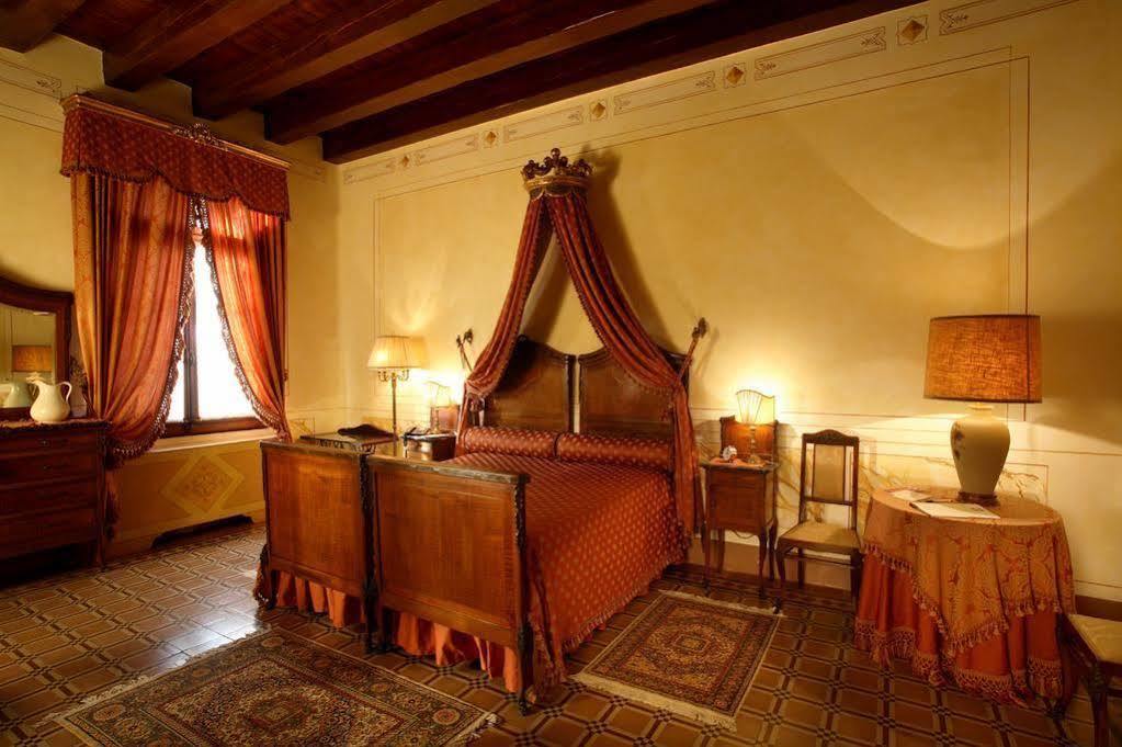Relais Castello Bevilacqua Luaran gambar